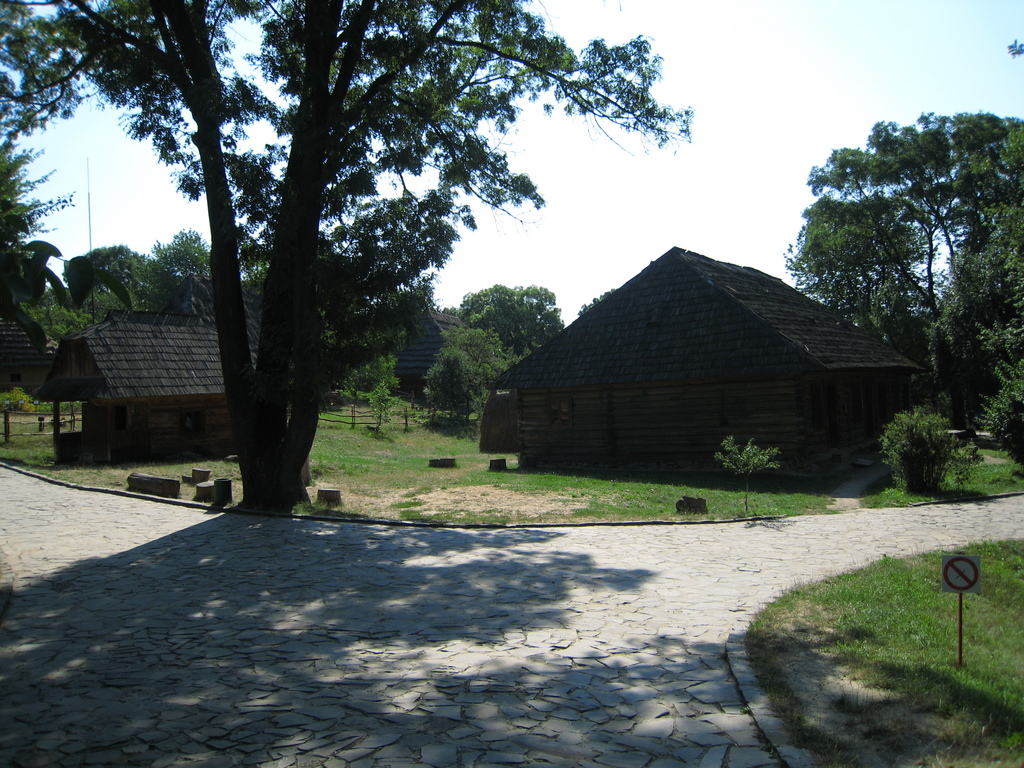 2007-08-Ukrajina-s01-Uzgorod-skanzen.jpg